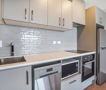 Ramada, 809/147 Victoria Street West - Photo 4