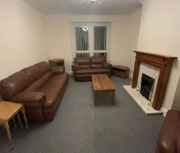 2 Bedroom Property To Rent - Photo 4