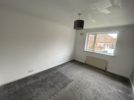 3 bedroom semi-detached house to rent - Photo 3
