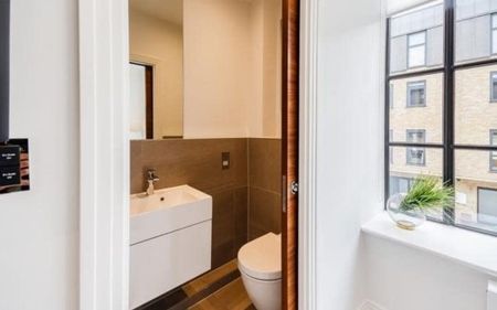 Luxury Loft Apartment in Riverside Warehouse Conversion - Photo 5