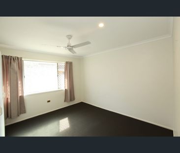 2/20 Parneno Street, Chevron Island, Qld 4217 - Photo 3