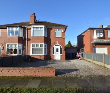 3 Bedroom Semi-Detached House - Photo 1