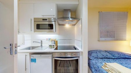 Studio to rent - Photo 4