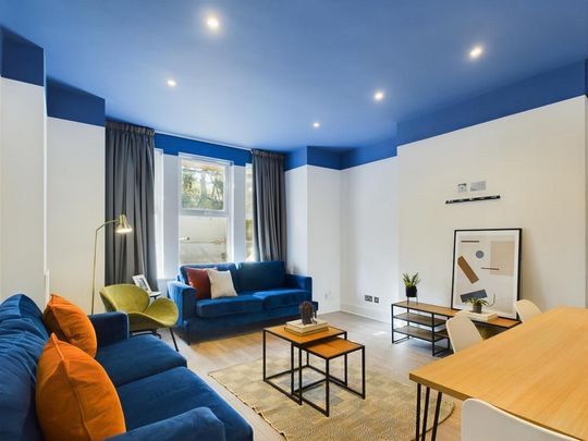 1 bedroom in a house share to rent - Photo 1