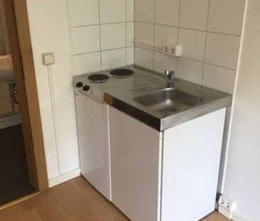 Kleine 1-Zimmerwohnung, Bad mit Dusche und Pantryküche - Photo 6