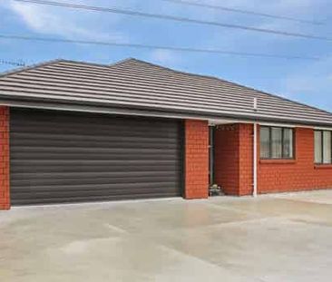 FITZHERBERT - 3 BEDROOM - Photo 2