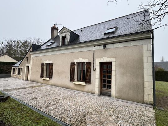Location Maison 4 pièces 138m² BEAUFORT EN ANJOU 49250 - Photo 1