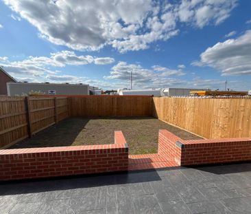 1 bedroom in a house share to rent - Photo 5