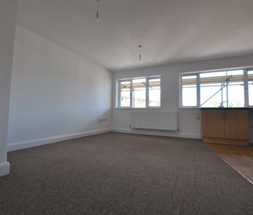 Milton Road, kent, London - Photo 6