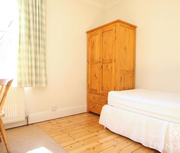 4 bedroom terraced house to rent - Photo 5