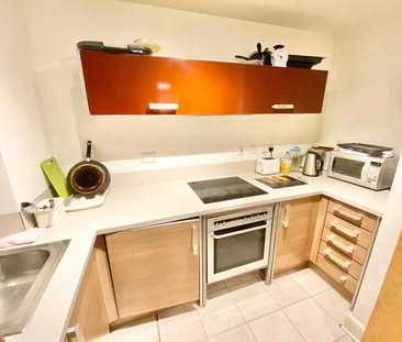 4 bedroom flat to rent - Photo 5