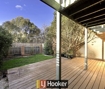 Beautiful Two Storey Townhouse - Photo 3