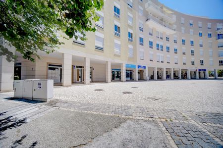 Loja transformada em Apartamento T2 para Arrendamento no Parque das Nações - Photo 2