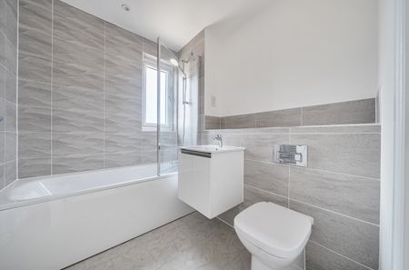 3 bedroom semi-detached house to rent - Photo 3