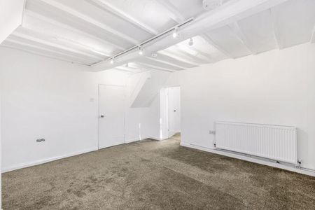 2 bedroom semi-detached house to rent - Photo 2