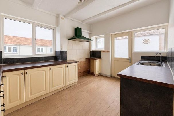 3 bedroom chalet to rent - Photo 1