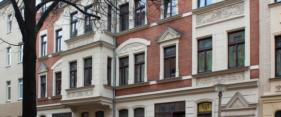 4 R-Wohnung in Halle (Saale) - ideal für WG`s und Familien - Foto 1