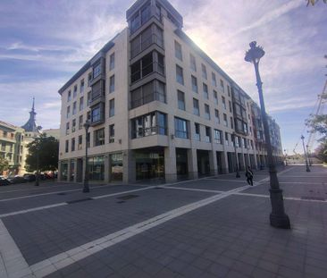 4 room luxury Flat for rent in Valladolid, Castille and León - Photo 2