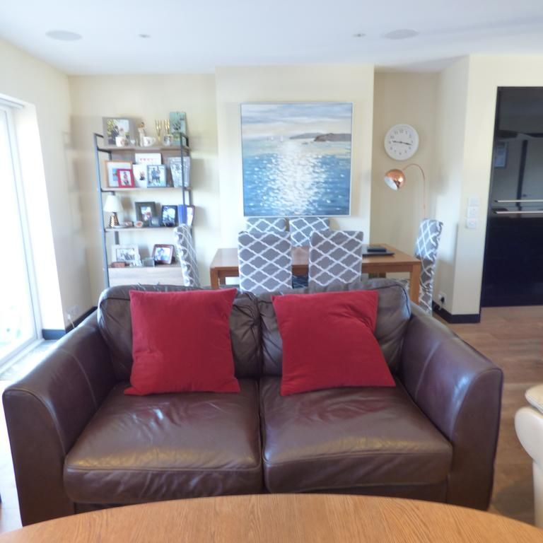 4 bedroom semi-detached house to rent - Photo 1