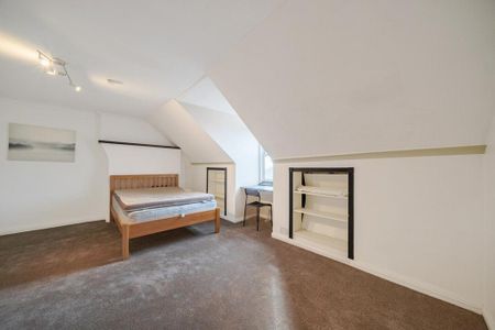 5 bedroom terraced house to rent - Photo 3