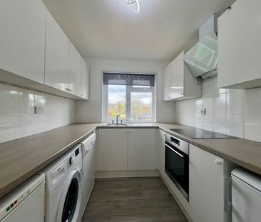 Fountains Close, Basingstoke, RG24 - Photo 2