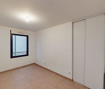 Location Appartement 2 pièces 43m² - Photo 4
