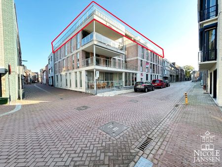 Instapklaar penthouse met drie slaapkamers en ruime terrassen - Photo 2