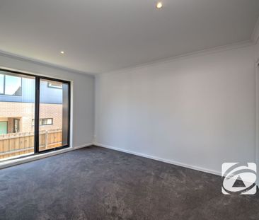 TOWNHOUSE IN BERWICK'S EXCLUSIVE HARK - Photo 1