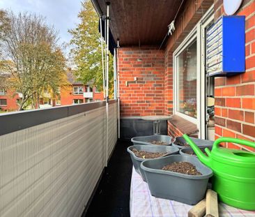 Gemütliche 2ZKB Dachgeschosswohnung mit EBK & Balkon in zentraler S... - Photo 5