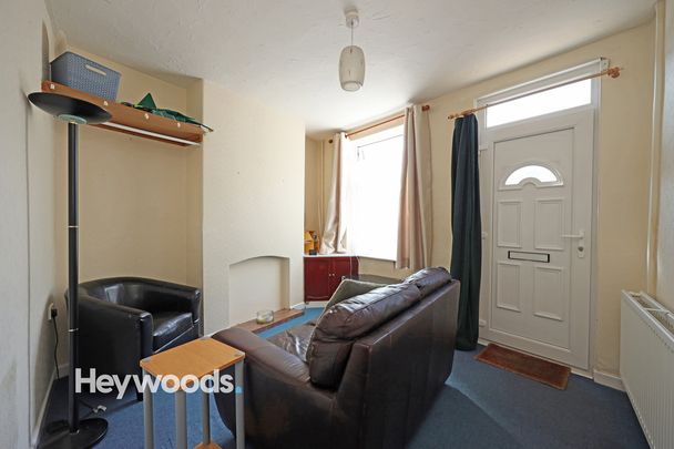 2 bed terraced house to rent in Silverdale Road, Newcastle-under-Lyme, Staffordshire - Photo 1