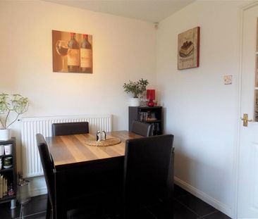 2 bedroom terraced house to rent - Photo 4