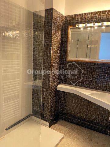 Arles - Appartement T4 de 160 m², - Photo 4