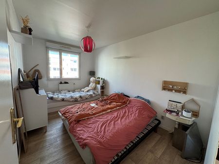 Location Appartement 4 pièces 86m² - Photo 5