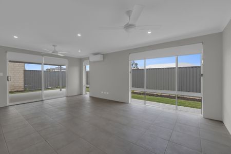 Four Bedroom Family Home in Madora Bay - Photo 5
