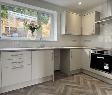 3 bedroom semi-detached house to rent - Photo 4