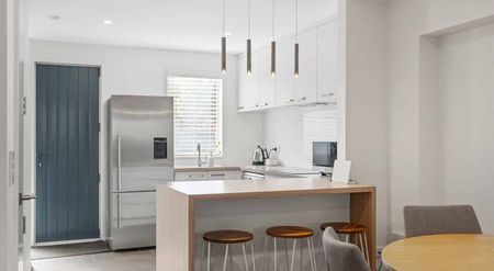 Apartment living in the heart of Merivale - Photo 3