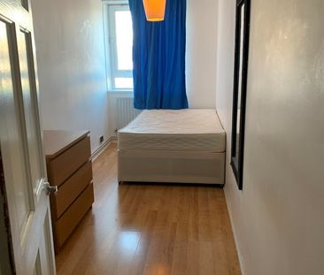 3 Bed Flat, Knighthead Point, E14 - Photo 2