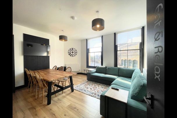 Room in a Shared Flat, Parsons Green Lane, SW6 - Photo 1