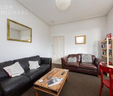 5 bedroom end of terrace house to rent - Photo 1