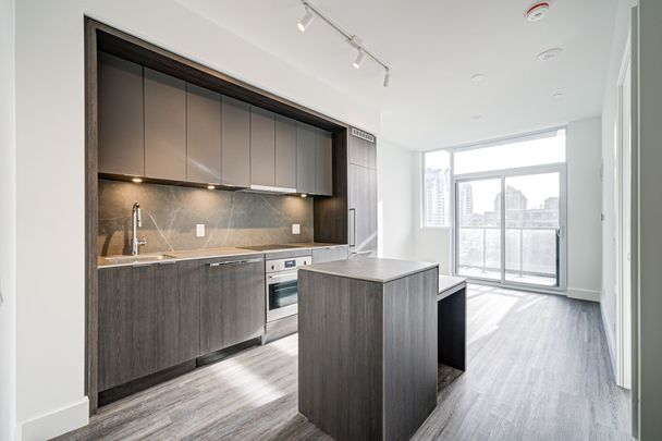 For Lease - 6 Greenbriar Road Unit# 709, Toronto, Ontario - Photo 1