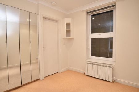 2 bedroom ground floor flat to rent - Photo 4