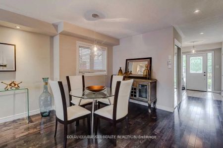 Condo Townhouse For Lease | W9256185 - Photo 3