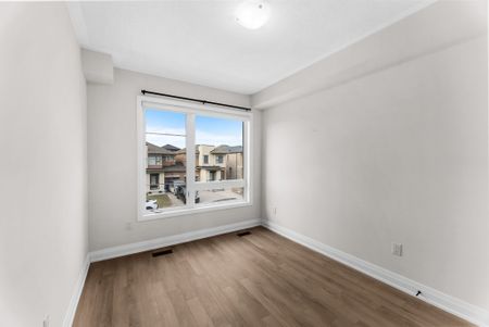 For Lease - 131 Vanier Street, Whitby, Ontario - Photo 4