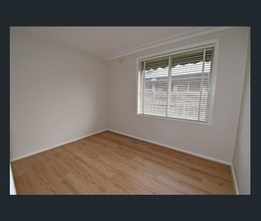 IDEAL FAMILY HOME - Photo 1