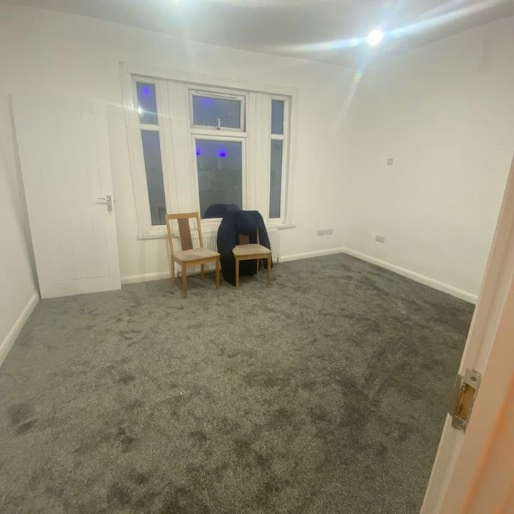 1 Bed Flat, High Road, IG1 - Photo 1