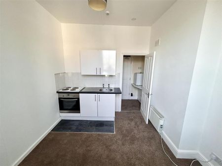 Studio to rent - Photo 2