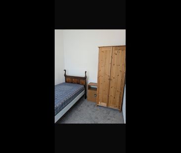 Room in a Shared House, Willes Road, B18 - Photo 1