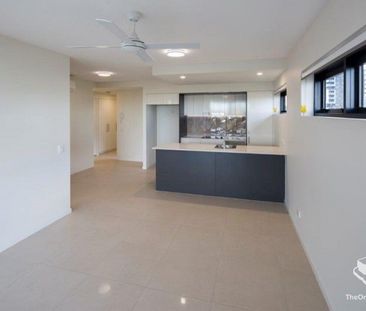 Experience the Best of Urban Living in the Heart of Woolloongabba! - Photo 5