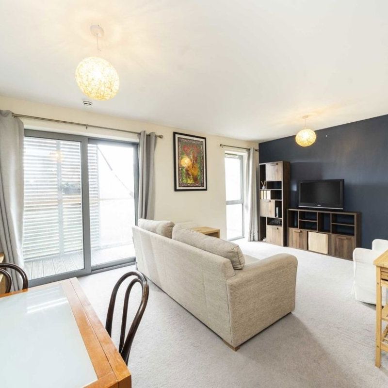 Streatham Place, SW2, London - Photo 1