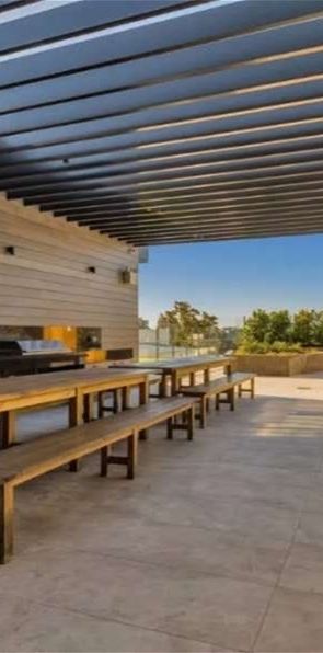 "Charming One Bed Room West End Home for Rent: Your Perfect Urban Oasis Awaits! " - Photo 1